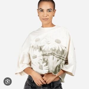 NWT Spirit Jersey Woodstock Crop Tee